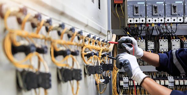 Professional Electrician technician working in Schertz, TX